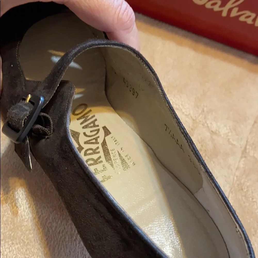 Salvatore Ferragamo Brown Suede Heels 7.5 AAA - Picture 5 of 5